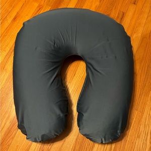 Yogibo U shape support reading pillow